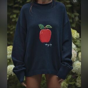 DAIRY BOY LIMITED EDITION NYC 25 APPLE SWEATER. SIZE M. NWT